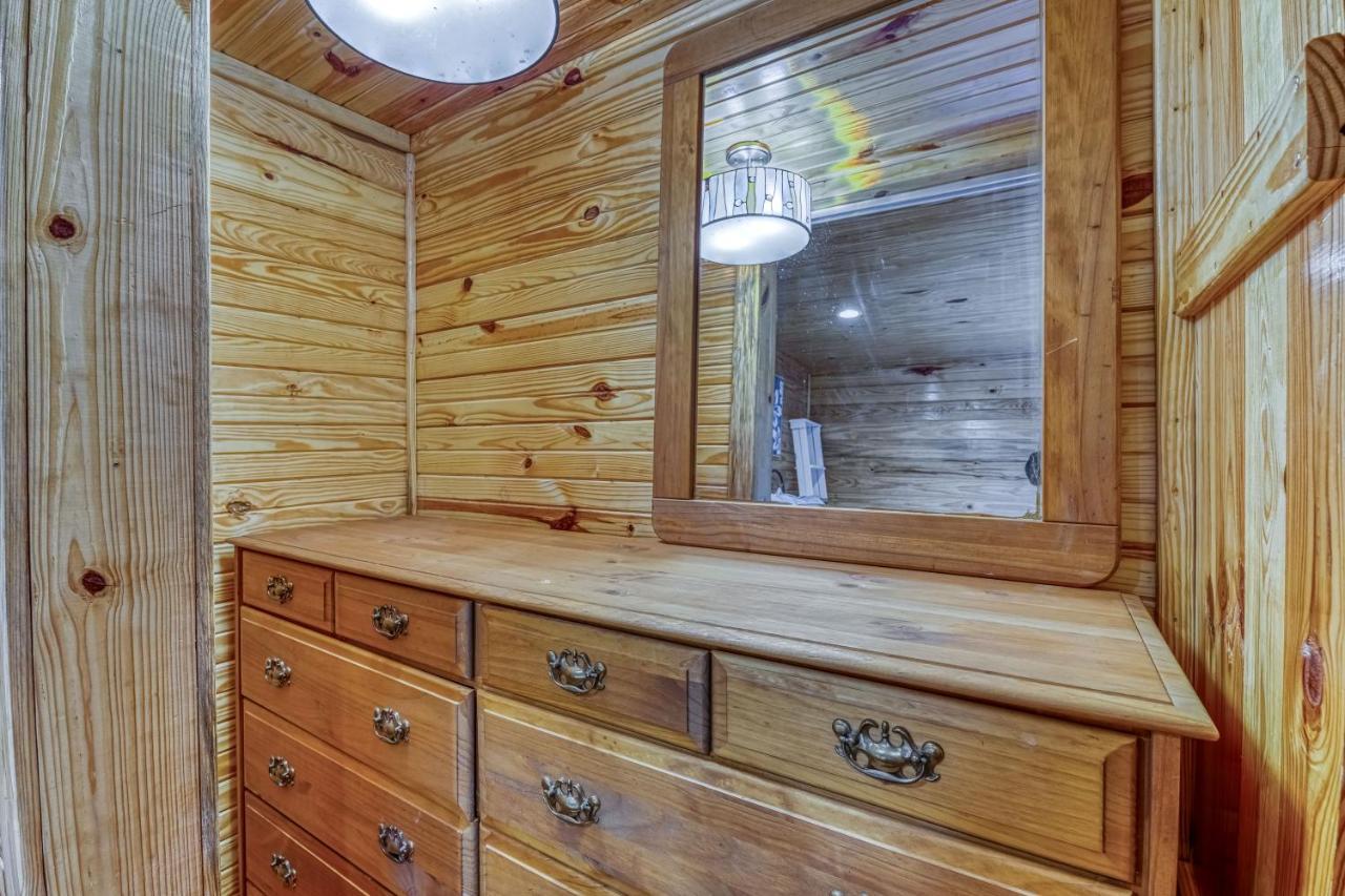 The Gemini-A Dreamy, Waterfront Tiny Cabin Rogersville المظهر الخارجي الصورة