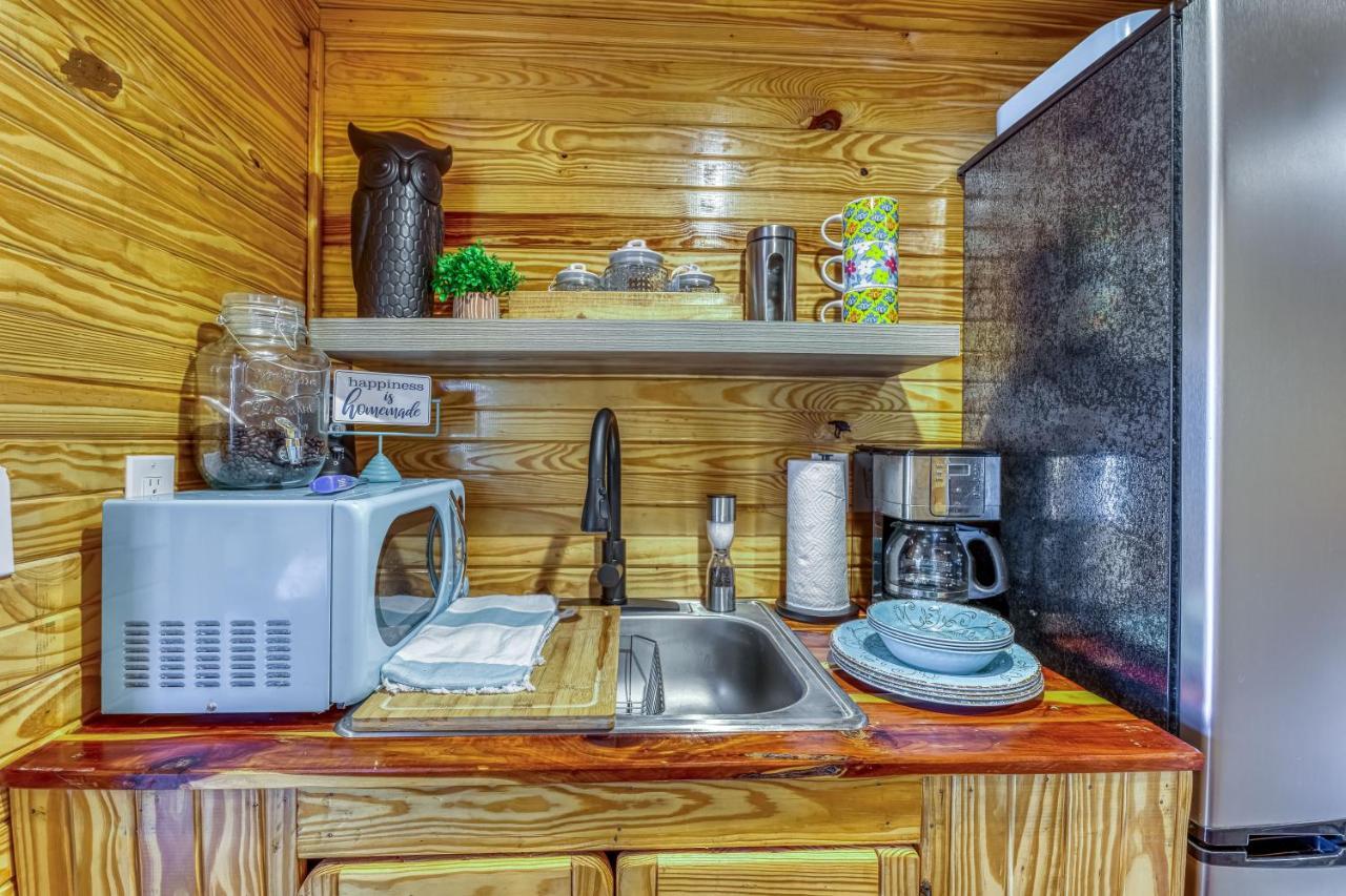 The Gemini-A Dreamy, Waterfront Tiny Cabin Rogersville المظهر الخارجي الصورة